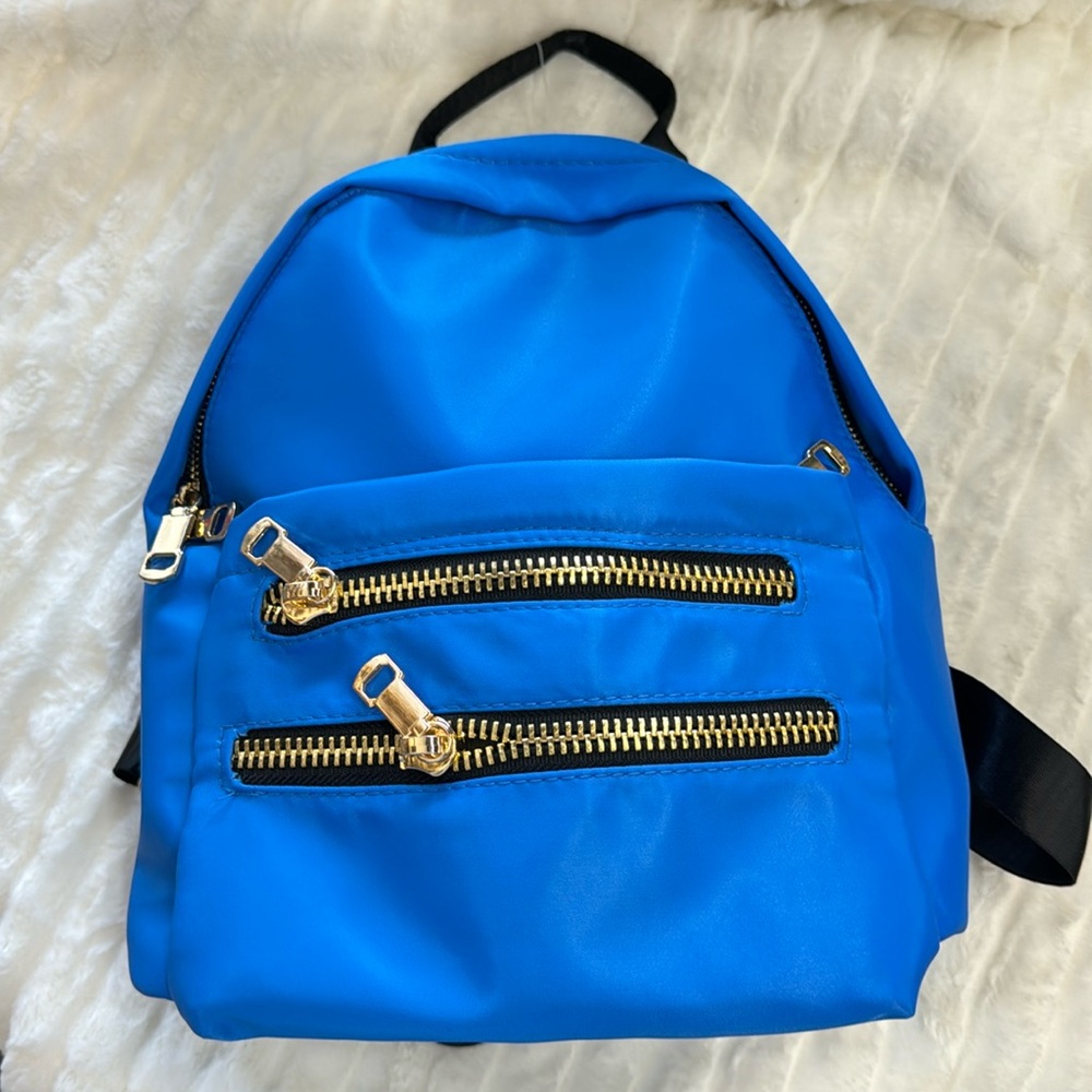 Nylon mini backpack.” - Picture 4 of 6
